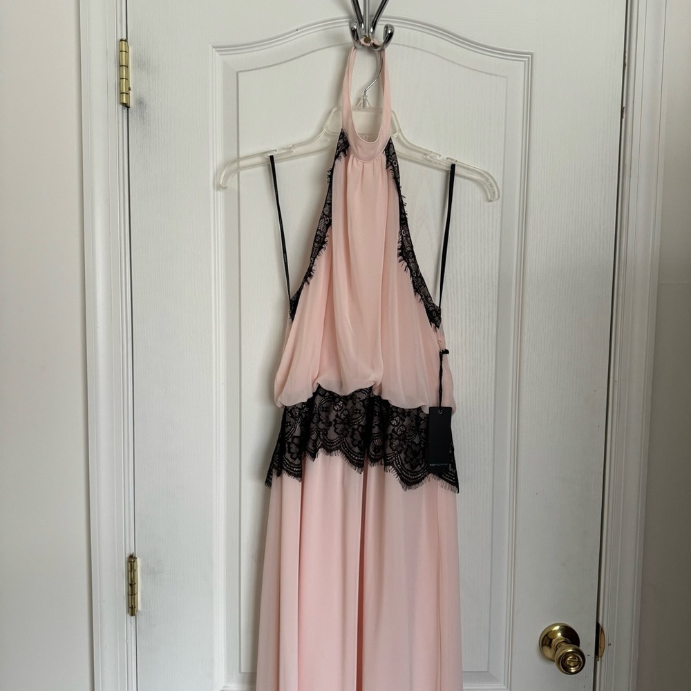 NWT Forever 21 Blush /Black Lace Trimmed Halter Maxi Dress Women's Size large - Picture 2 of 5
